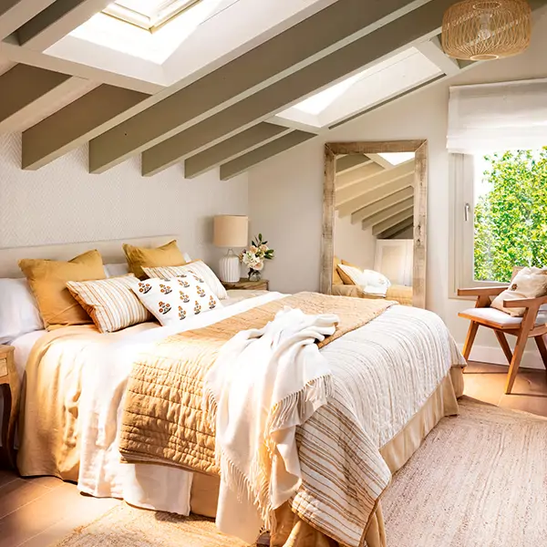 Cómo debemos colocar el espejo en el dormitorio, según el Feng Shui
